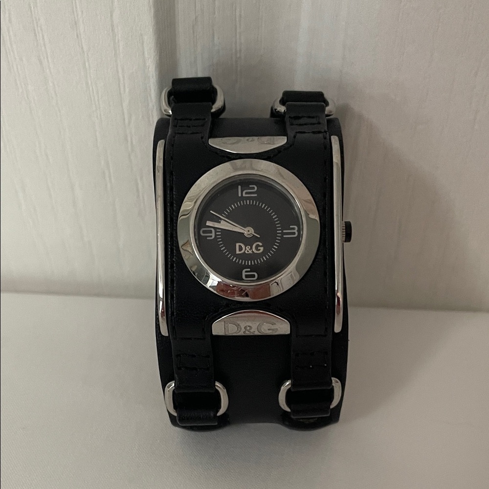 Dolce & Gabbana D&G Black and Silver Leather Strap Watch